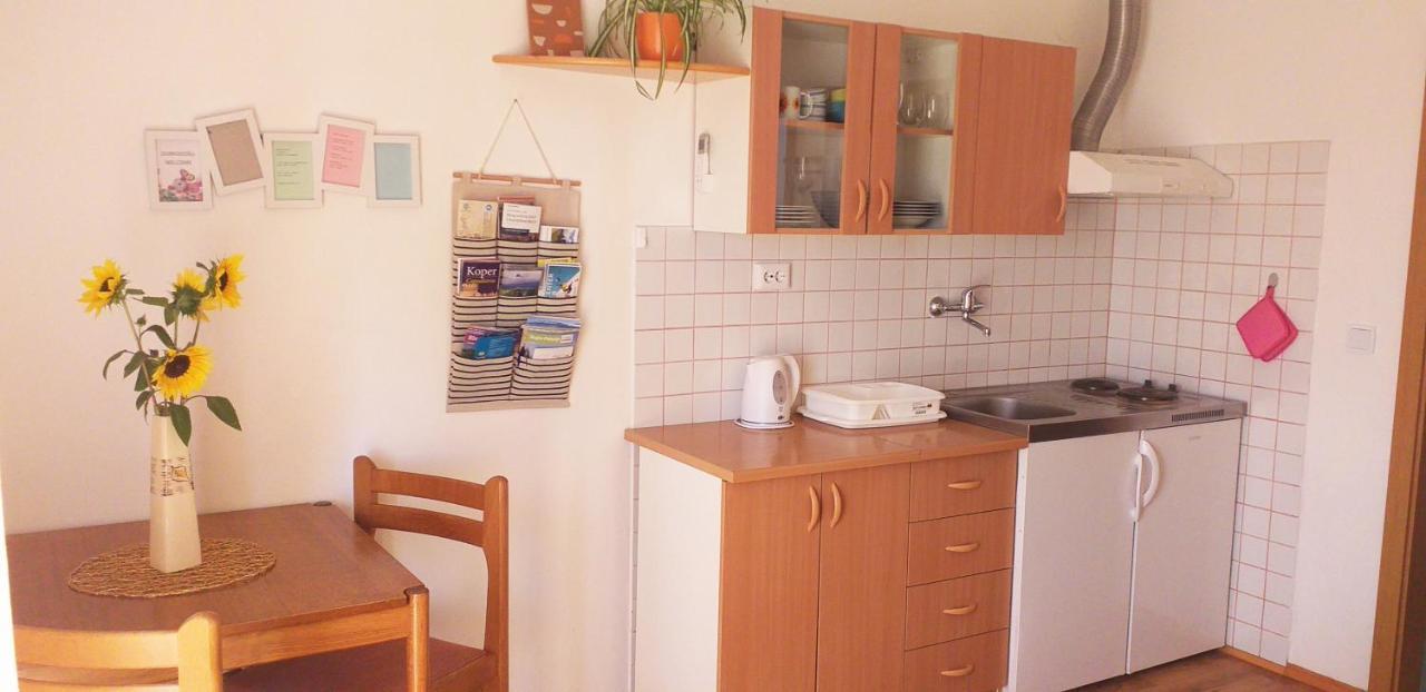 Relax In Crni Kal Apartman Kültér fotó